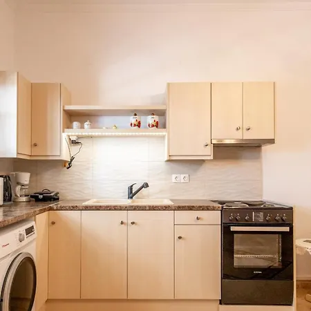 House For Two!! Angairiá