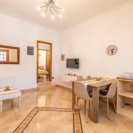 Hébergement de vacances House For Two!!